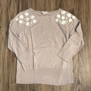 LOFT Light Gray Sweater with White Floral Accents Size Large